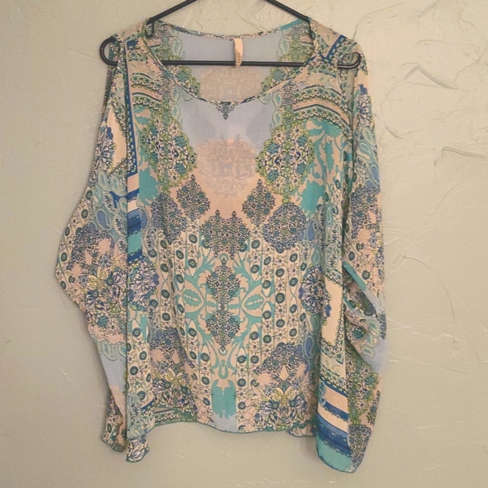 ELANS  sheer pull over